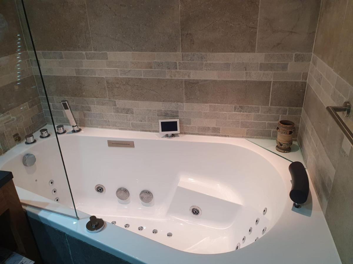Chalet Ananda Avec Sauna, Baignoire Balneo Et Terrasse シャモニー エクステリア 写真