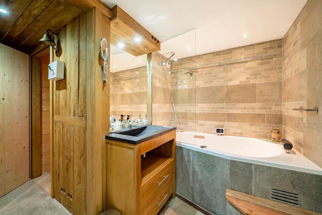 Chalet Ananda Avec Sauna, Baignoire Balneo Et Terrasse シャモニー エクステリア 写真